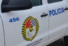 Se incendió un auto dentro de un taller en Río Grande