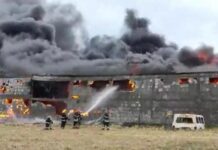 Alarma por un incendio en un galpón que tendría material altamente combustible