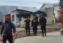 Dos viviendas destruidas por un incendio en la Margen Sur