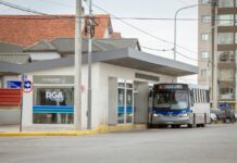 No quisieron usar el barbijo para subir al colectivo y tuvo que intervenir la Policía