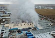 Feroz incendio en la fábrica Australtex