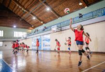 Las escuelas deportivas municipales empiezan a funcionar en el Polideportivo de Ushuaia