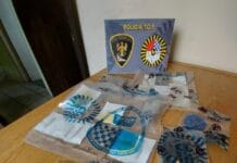 Detecta a una mujer ingresando estupefacientes en la cárcel y descubren más de 700 dosis de LSD en un supermercado