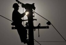 Trabajadores de la DPE denuncian que “con la gestión de Ledesma se cancelaron obras para comprar lámparas LED”