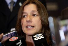 Los que viajaron el fin de semana podrán volver pero tendrán una multa