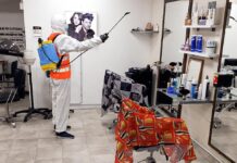 Llevan adelante tareas de desinfección en peluqieras y centros de estética