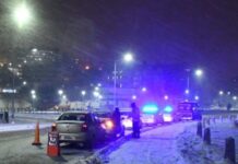 Se escapó corriendo de un control policial, se cayó en la nieve y lo detuvieron