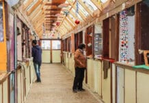 Artesanos de Ushuaia piden ayuda económica ante el cierre de la Feria por la pandemia