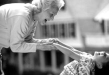 Hoy es el Día de la Abuela y hay una campaña para saludarla