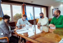 Melella firmó la titularización de más de 500 docentes