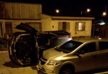 Chocó contra un auto estacionado y volcó: Todas al hospital