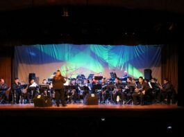 La banda municipal se presenta en el Polideportivo Margalot