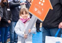 Melella entregó 120 viviendas a empleados estatales