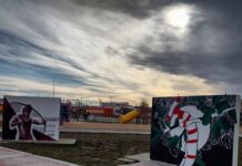 Artistas realizaron una intervención por el “Último Día de Libertad de los Pueblos Originarios de América”