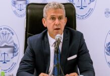 El juez Loffler presenta su libro Manual Práctico Para Hacer Una Tesis