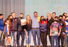 Vuoto entregó predios a clubes de Ushuaia para la construcción de sus sedes deportivas