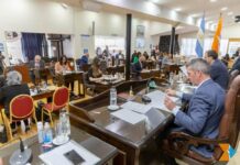 Será obligatorio el bordado de las Malvinas en los uniformes escolares