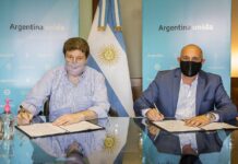 Melella firmó un convenio con Nación para construir la terminal de catamaranes