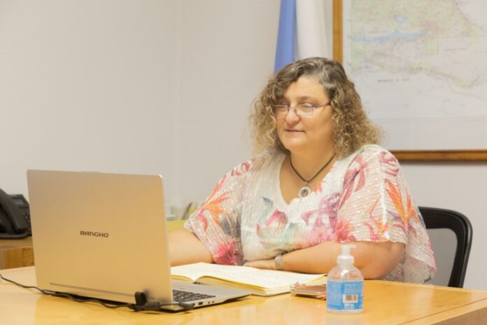 photo4909354607143135773