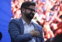 Boric se le plantó a un embajador inglés por las Malvinas