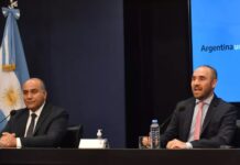 Según Guzmán, “no hay ninguna reforma laboral ni privatización de empresas públicas”