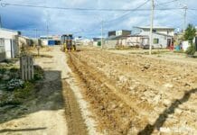 Comenzaron los trabajos de movimiento de suelo en calle Shelknam