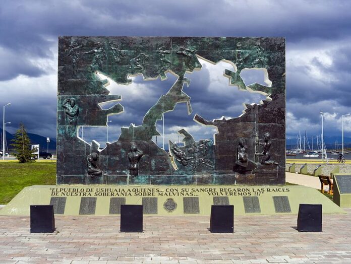 plaza-malvinas-ushuaia