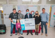 Tolhuin entregó nuevos créditos Prorear