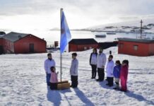 Con 15 alumnos, reabrió la única escuela de la Antártida
