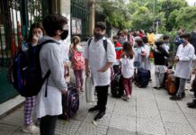 Una hora más de clase en las escuelas primarias