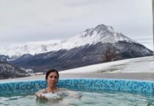 Es viral porque es empleada doméstica y está de vacaciones en el Hotel Arakur