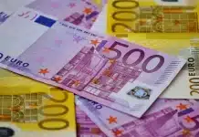 El euro llega a su nivel más bajo en 20 años frente al dólar