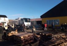 Continúa la manifestación del sindicato de Vialidad