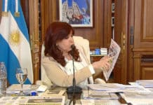 “Ellos necesitan dirigentes disciplinados que hagan lo que el poder real quiere”