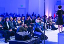 Melella participó el lanzamiento oficial de la producción de Xiaomi en Tierra del Fuego