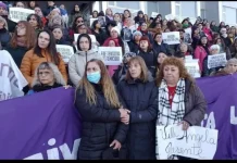 Autorizan a Carla Kirstein a trasladar a su hija a su provincia natal