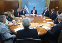 Convenio para que las empresas reduzcan el uso de insumos importados