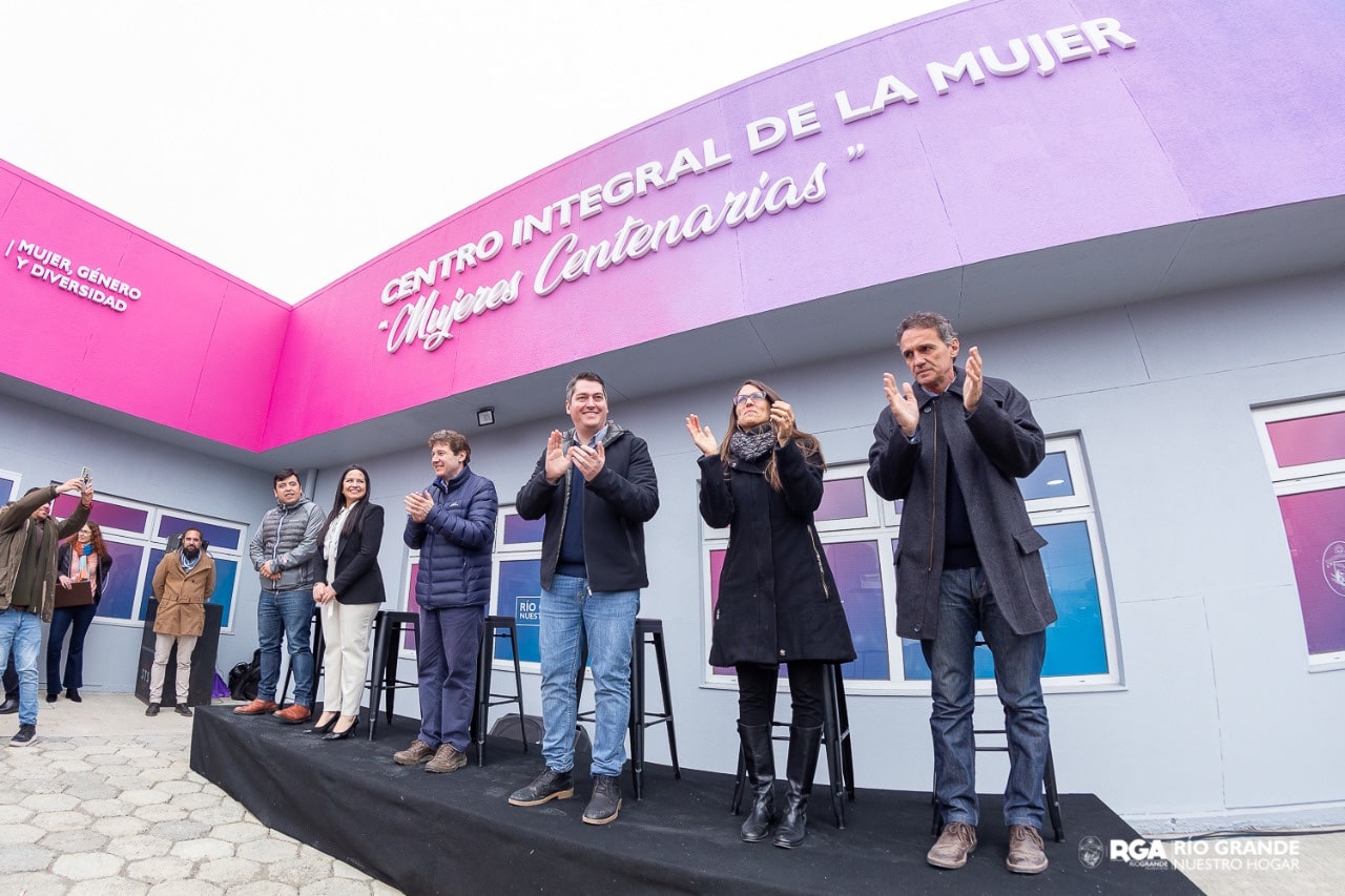 Perez y los ministros Katopodis y Gómez Alcorta inauguraron el Centro Integral de la Mujer “Mujeres Centenarias”