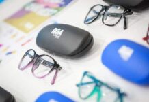 ¿Cómo se pueden inscribir los adultos mayores de Rio Grande al programa de salud visual?
