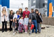 Entregaron las llaves de las 64 Viviendas “Hanuxa” de Ushuaia
