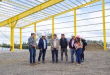 Melella recorrió la obra del gimnasio polideportivo de Tolhuin