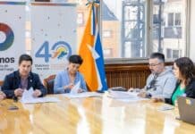 Docentes recibirán 41% de aumento salarial en tres tramos