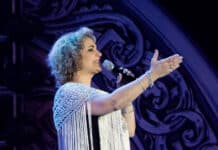 Yamila Cafrune se presenta en la Vigilia por Malvinas en Tolhuin