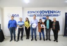 Perez entregó computadoras a 14 instituciones de la ciudad
