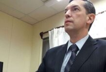 Renunció el Juez Cesari Hernández