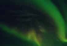 Una aurora austral tiñó de verde el cielo de la Antártida Argentina