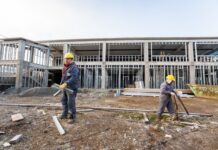 Avanzan las obras en el colegio Alicia Moreau de Justo y en el club Luis Garibaldi