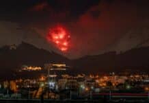 Se realizó la tradicional bajada de antorchas en el Glaciar Martial