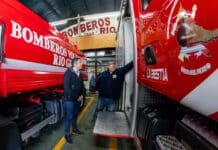 Martín Perez visitó el cuartel de bomberos voluntarios ante el arribo de nuevas autobombas