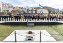 Los tripulantes de la Fragata Libertad homenajearon a los veteranos de guerra de Malvinas